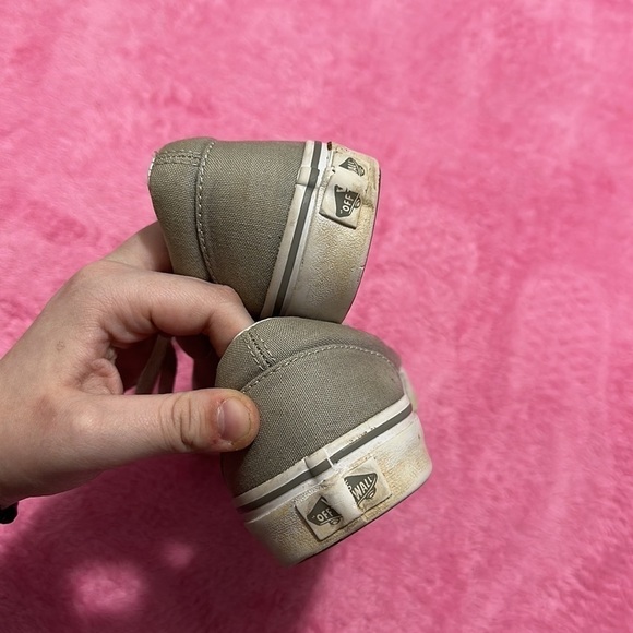 Grey Vans Off The Wall  Women’s 7.5 Casual Pre Owned Mens 6 Spring - Picture 6 of 6